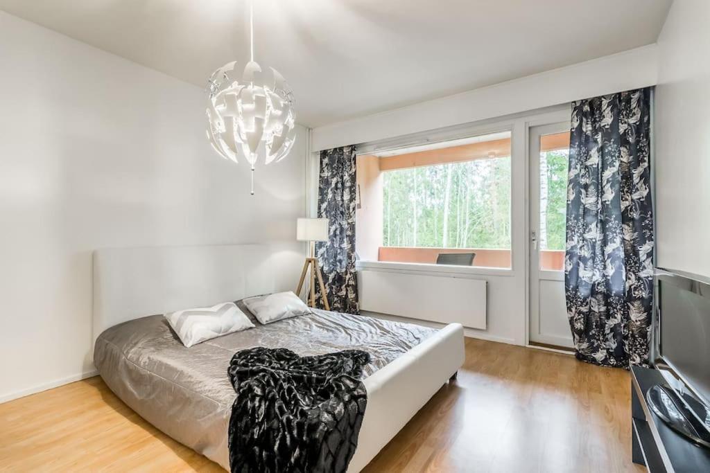 Upea 2 Makuuhuoneen Huoneisto Lahella Lentokenttaa! Vantaa Extérieur photo